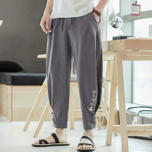 Pantalon Chinois Ajusté Au Niveau Des Chevilles
